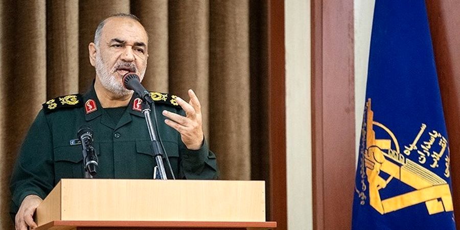 سردار سلامی: به شکل روزانه قدرت خود را گسترش می‌دهیم