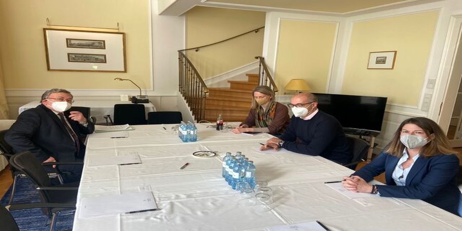 گفت‌وگوی نماینده روسیه و تروئیکای اروپا در مذاکرات وین