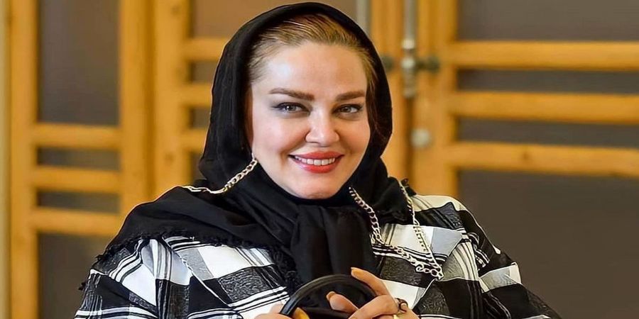 گردنبند عجیب خانم بازیگر خبرساز شد / خبری در راه است؟+ عکس