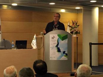 راهکار عبور از مشکلات، دریافت مشاوره برای اداره کشور است