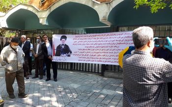 تجمع رانندگان اتوبوس مقابل شهرداری تهران