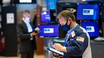 جهش قیمت طلا، نفت وبیت‌کوین