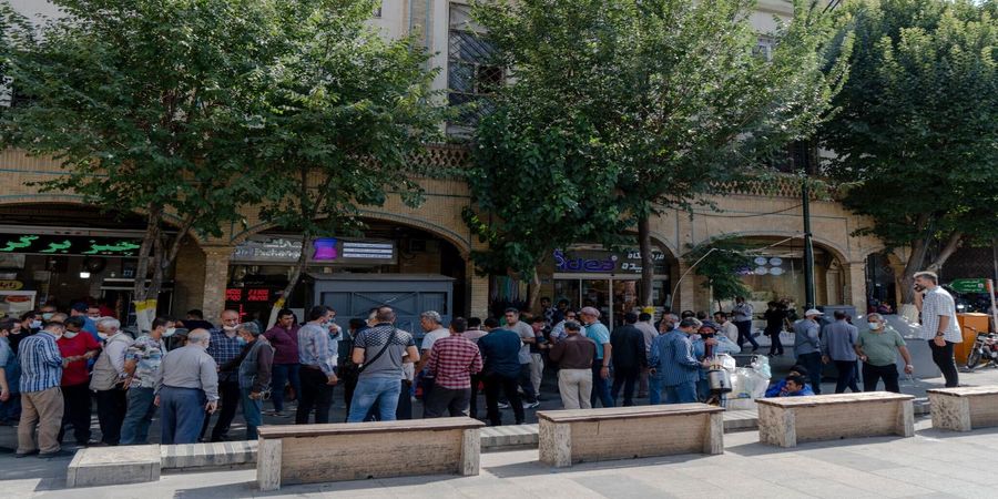 یورو در مقابل دلار تضعیف شد