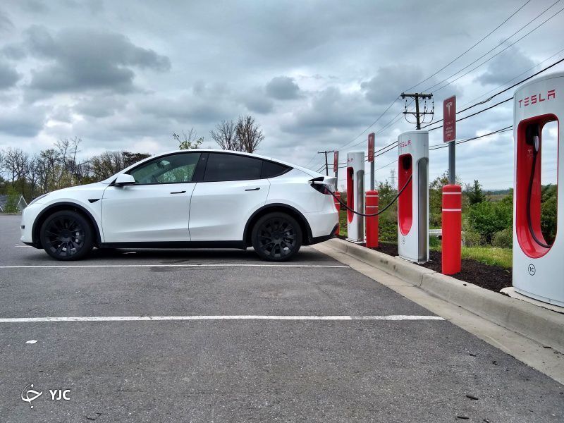 هیوندای آیونیک ۵ مدل ۲۰۲۲ در مقابل تسلا مدل Y ۲۰۲۲