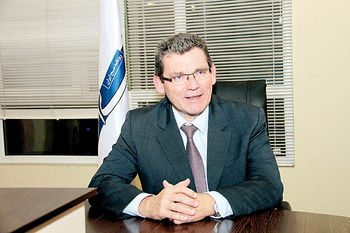 پژو معجزه ای برای جایگزین کردن 405 ندارد!